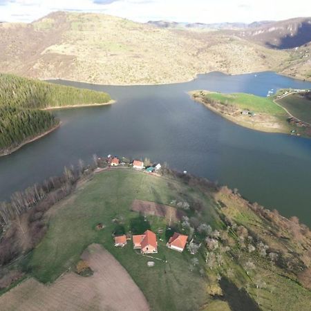Uvac Griffon Villa Nova Varoš Екстериор снимка